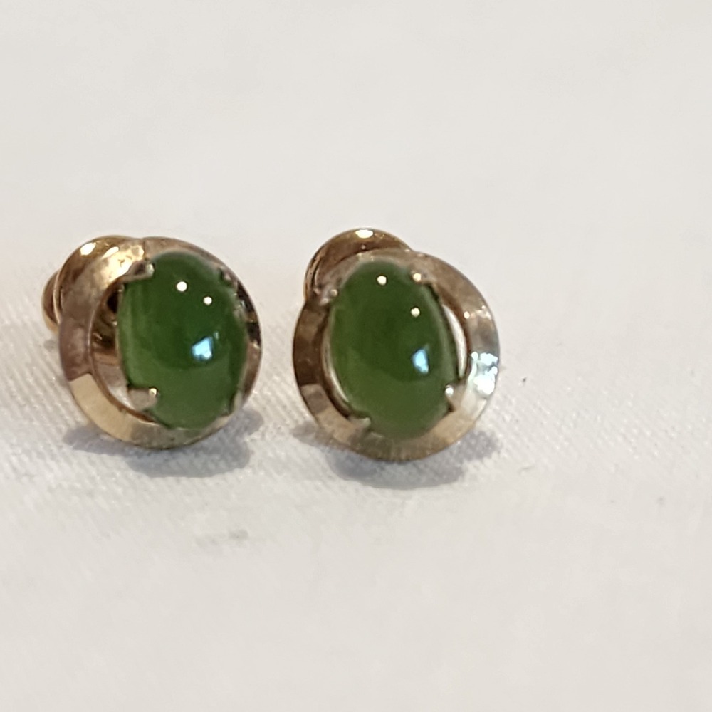 Vintage Gold Tone Green Jade‎ Oval Cabochon Halo Stud Earrings Minimalist Petite